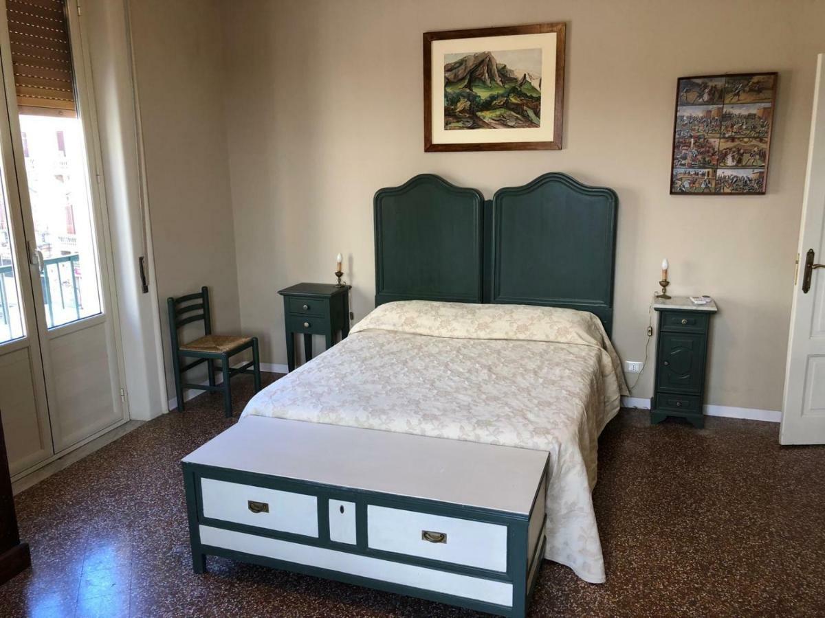Al Teatro Biondo Guest House Palermo Exterior photo