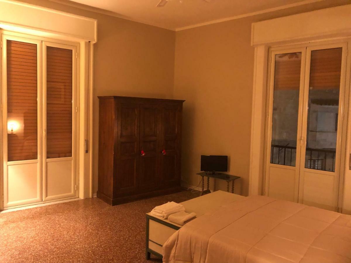 Al Teatro Biondo Guest House Palermo Exterior photo